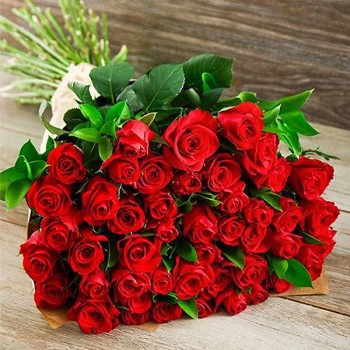 Μια αγκαλιά από 40 τριαντάφυλλα Just For You